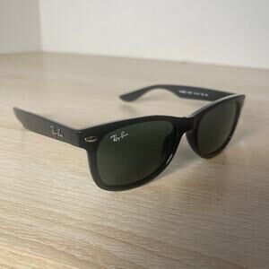 Ray-Ban RJ9052S 100/71 Youth Sunglasses Black READ 47-15-125